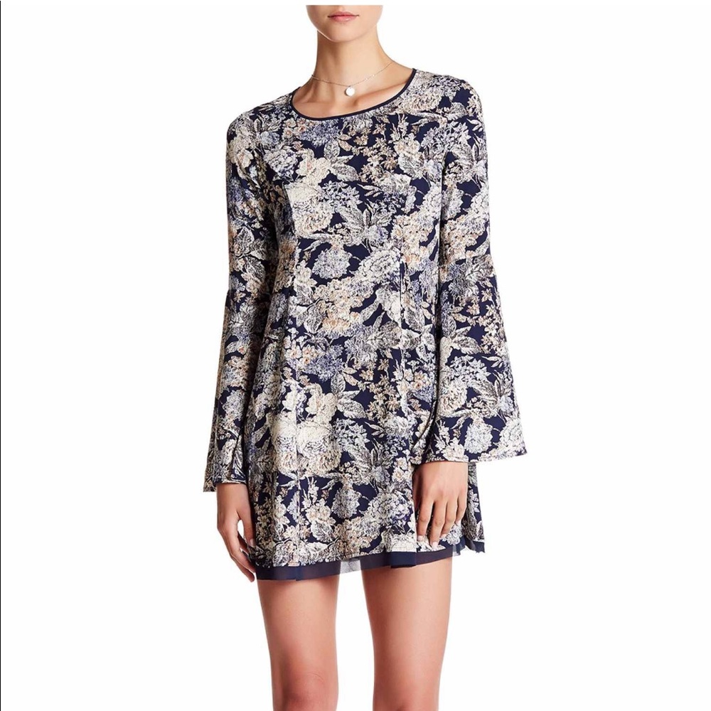 DRESS FORUM BELL SLEEVE MINI DRESS